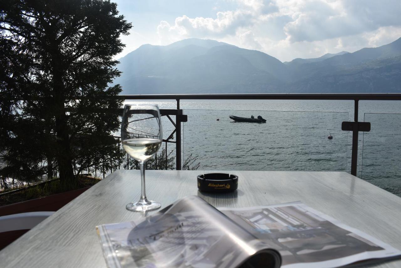 Hotel Garni Vela D'Oro Brenzone sul Garda Exterior foto