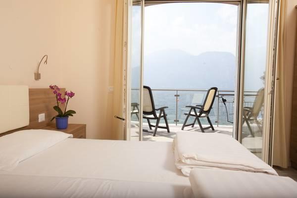 Hotel Garni Vela D'Oro Brenzone sul Garda Exterior foto